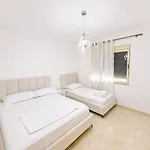 H&g Seaview Apartamento