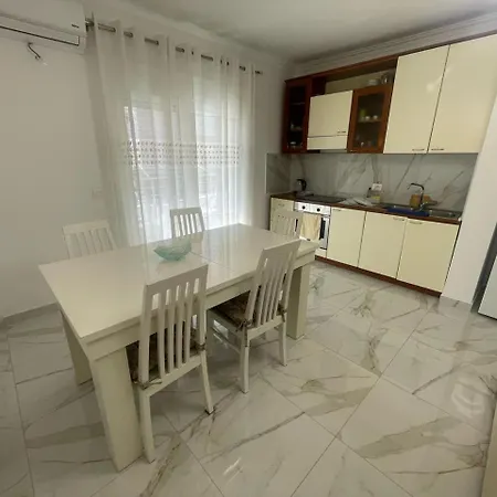 H&g Seaview Apartment *